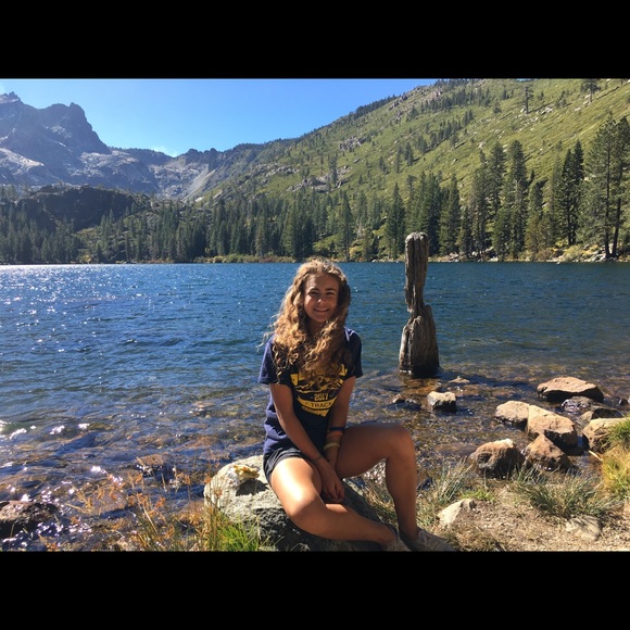 Meet your Posher, Claire - Picture 3 of 4